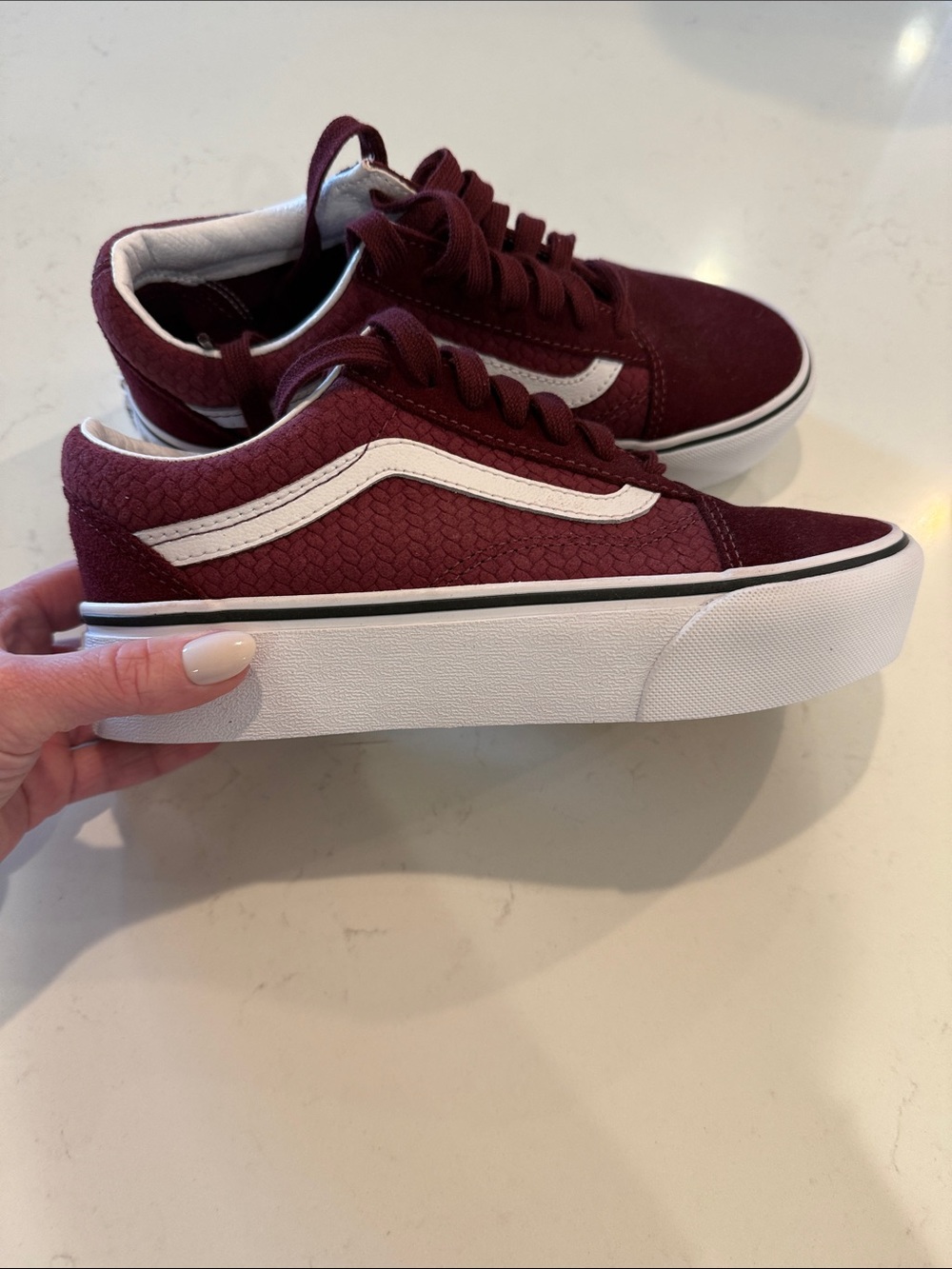 Vans Old Skool Platform Burgundy Wine Textured Sneakers Women’s 6 NWT, no box